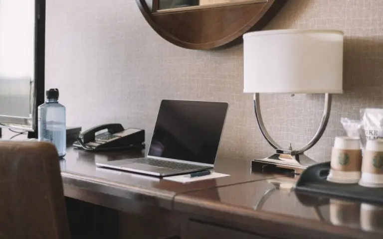 Find the Best Day to Book Your Hotel